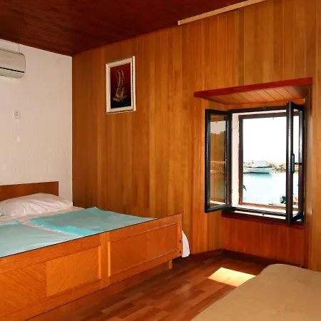 Delfar By Interhome