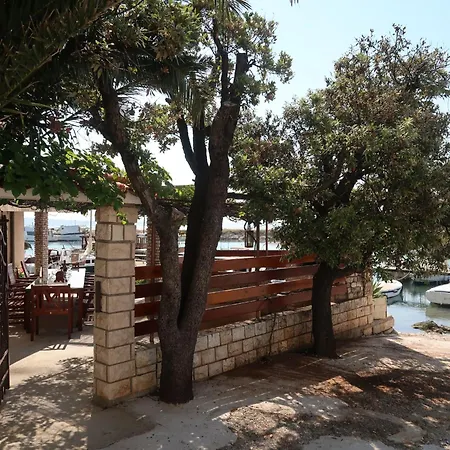 Delfar By Interhome * Nerezine